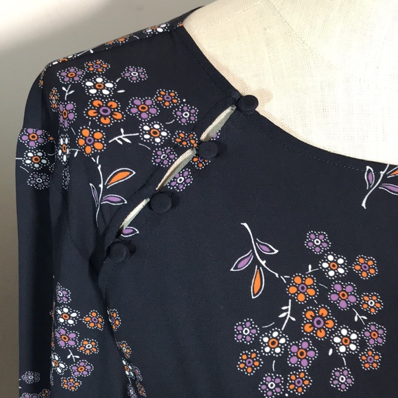 NWT LOFT XL Blouse Black with Floral Hydrangea Print Flowy - Picture 5 of 12
